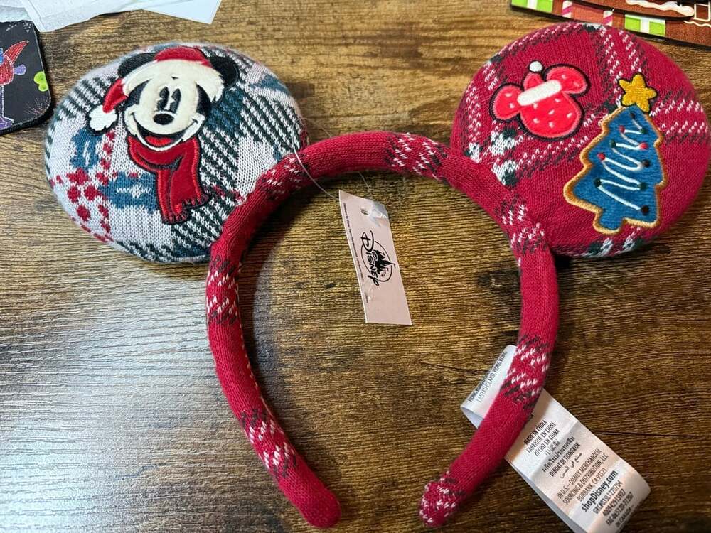 Walt Disney World 2021 Christmas Ugly Sweater Minnie Mickey Mouse Ears